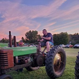 Meet your Posher, Russell